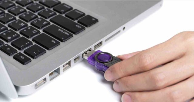 Dev Eject: nhanh chóng gỡ ổ USB an toàn Dev Eject: nhanh chóng gỡ ổ USB an toàn