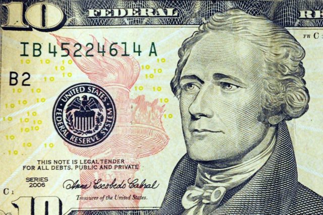 Có 2 người không phải tổng thống Hoa Kỳ được in hình lên tiền giấy