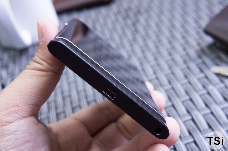 Ảnh BlackBerry Priv tại Sài Gòn: Smartphone chạy Android đầu tiên của "Dâu Đen" Ảnh BlackBerry Priv tại Sài Gòn: Smartphone chạy Android đầu tiên của "Dâu Đen"