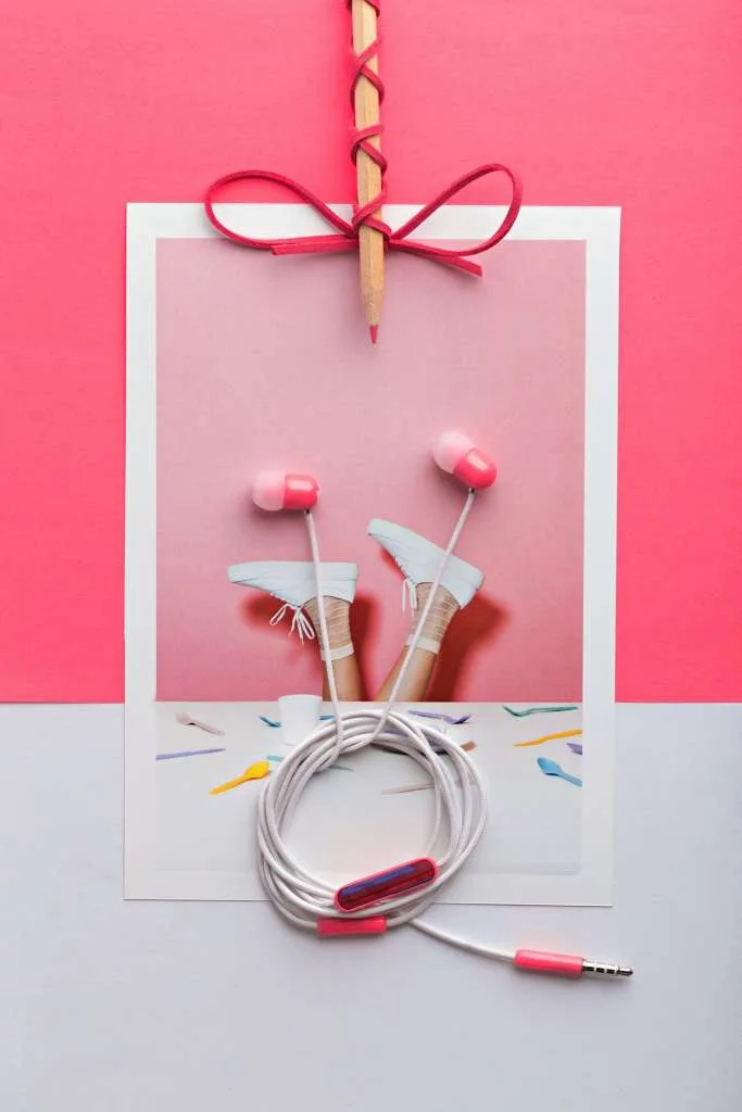 Joinhandmade đưa mẫu tai Jelly Doux lên Indiegogo, giá từ 550.000VNĐ Theo đó giá đặt trước khi gây quỹ trên Indiegogo cho mẫu tai nghe Jelly Doux của Joinhandmade là 550.000 VNĐ và 770.000 VNĐ cho bản thường và đặc biệt, giá chính thức cho hai mẫu này khi bán lẻ lần lượt là 770 và 990 ngàn đồng.