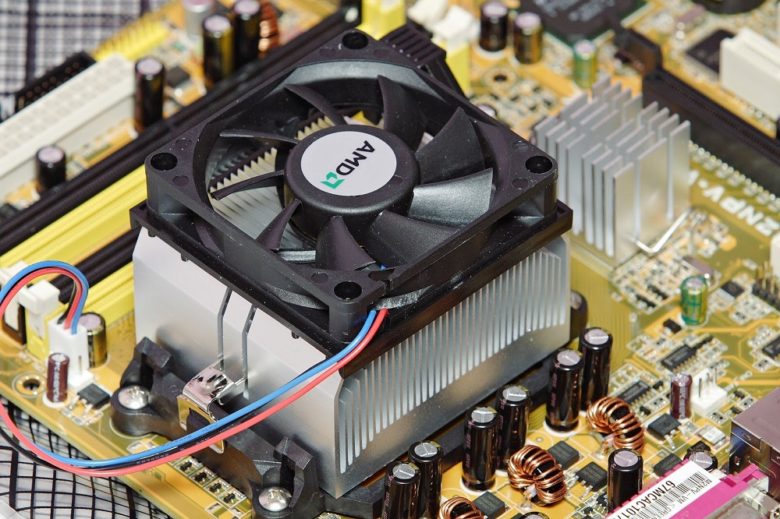 Quạt tản nhiệt cho CPU trong máy tính