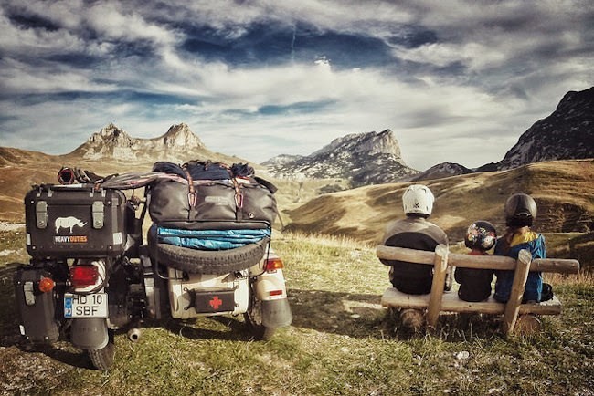 Ảnh gia đình 3 người khám phá Châu Âu bằng xe sidecar Theo chân gia đình Romania vòng quanh châu Âu trên xe sidecar - ảnh 5