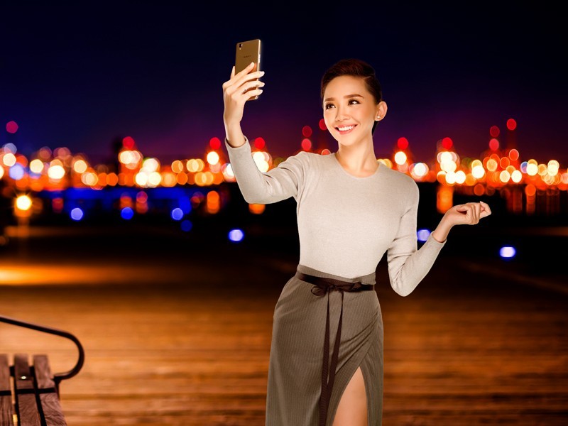 Oppo ra mắt Oppo F1 chuyên selfie, bán đầu tiên tại thị trường Việt Oppo ra mắt Oppo F1 chuyên selfie, bán đầu tiên tại thị trường Việt