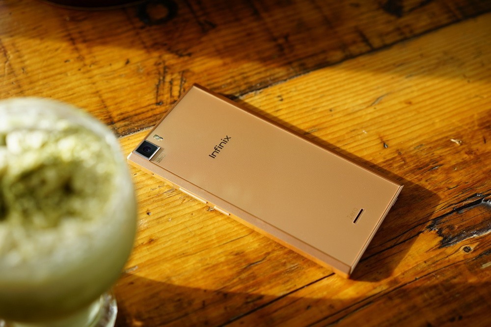 Infinix Zero 3 lên kệ giá 4,7 triệu: camera sau 20,7MP, RAM 3GB