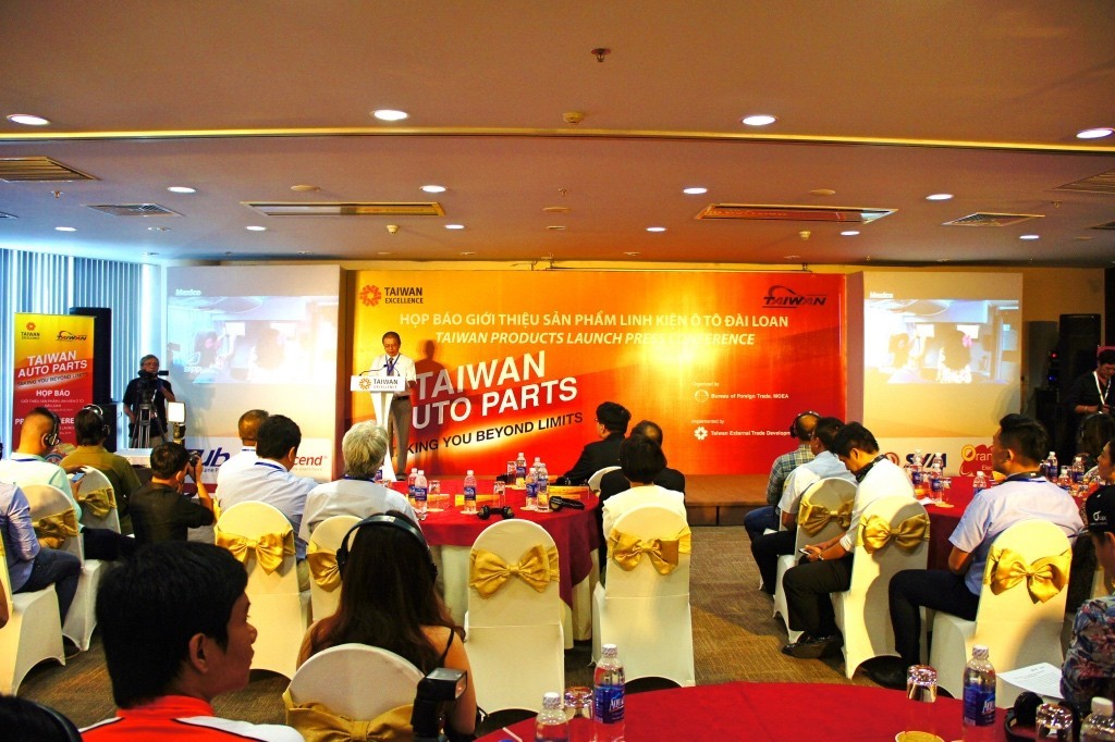 Đang diễn ra triển lãm Sài Gòn Autotech Show 2016