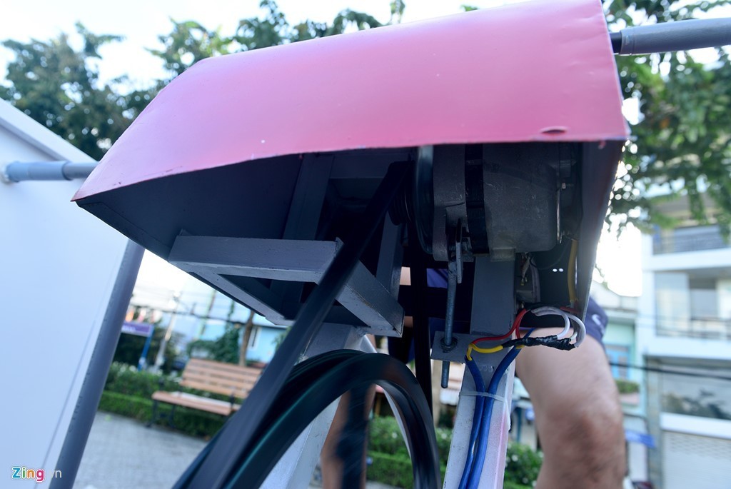 Sài Gòn có máy tập thể dục lọc nước đầu tiên ở kênh Nhiêu Lộc