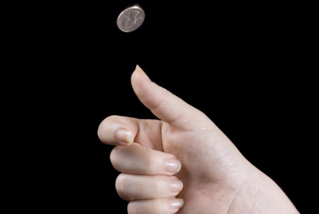 Khi đối mặt với 2 lựa chọn khó khăn, hãy tung đồng xu lên và làm theo nó