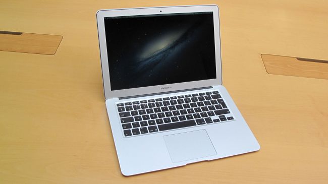 Top 10 máy tính xách tay (laptop) tốt, phù hợp với sinh viên Top 10 máy tính xách tay tốt cho sinh viên