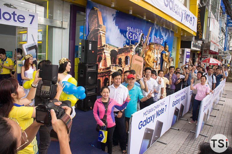 Viễn Thông A, Thế Giới Di Động, FPT Shop mở bán Galaxy Note7
