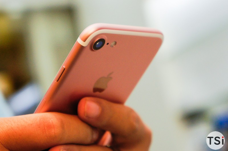 Ảnh thực tế iPhone 7 bản Rose Gold dung lượng 256GB đầu tiên tại Việt Nam