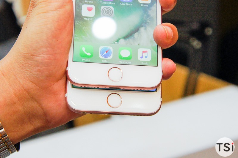 Ảnh thực tế iPhone 7 bản Rose Gold dung lượng 256GB đầu tiên tại Việt Nam