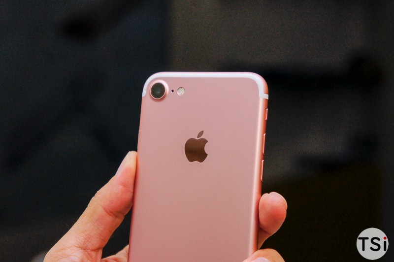 Ảnh thực tế iPhone 7 bản Rose Gold dung lượng 256GB đầu tiên tại Việt Nam