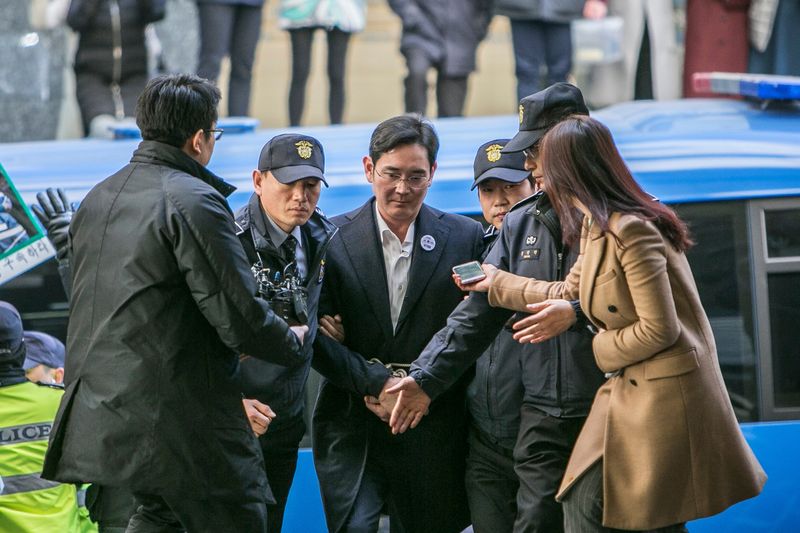 Cuộc sống trong tù của “thái tử" Lee Jae Yong khổ sở đến mức nào?