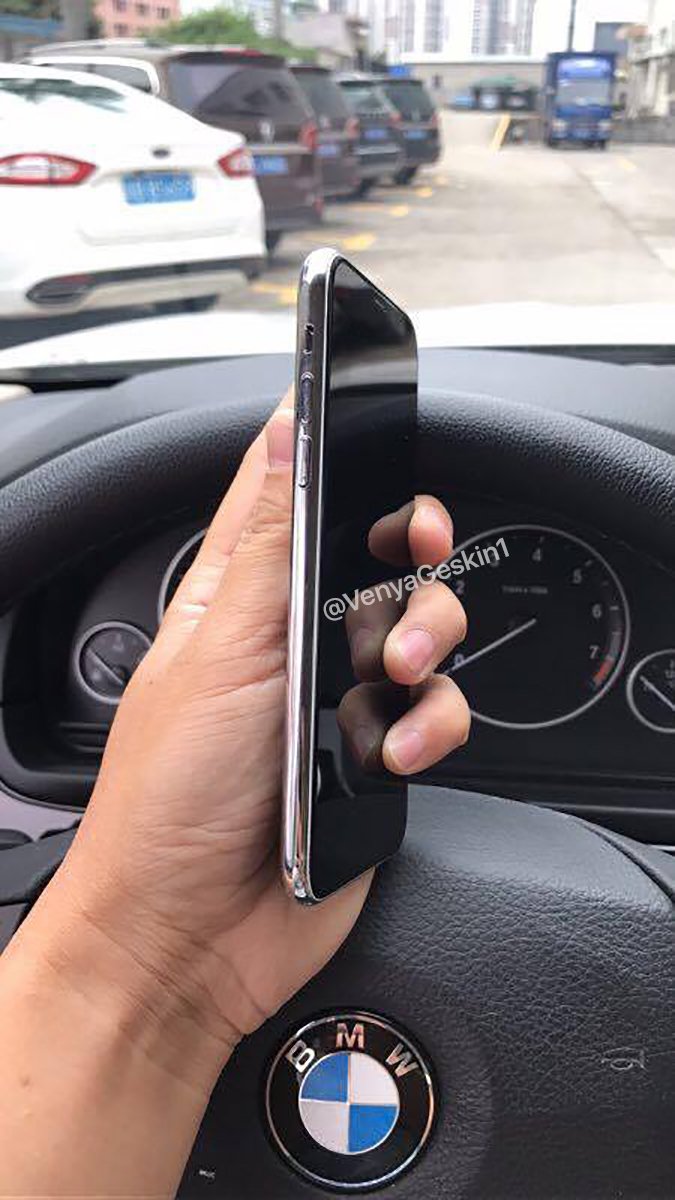 Lộ diện iPhone 8 bản mô hình