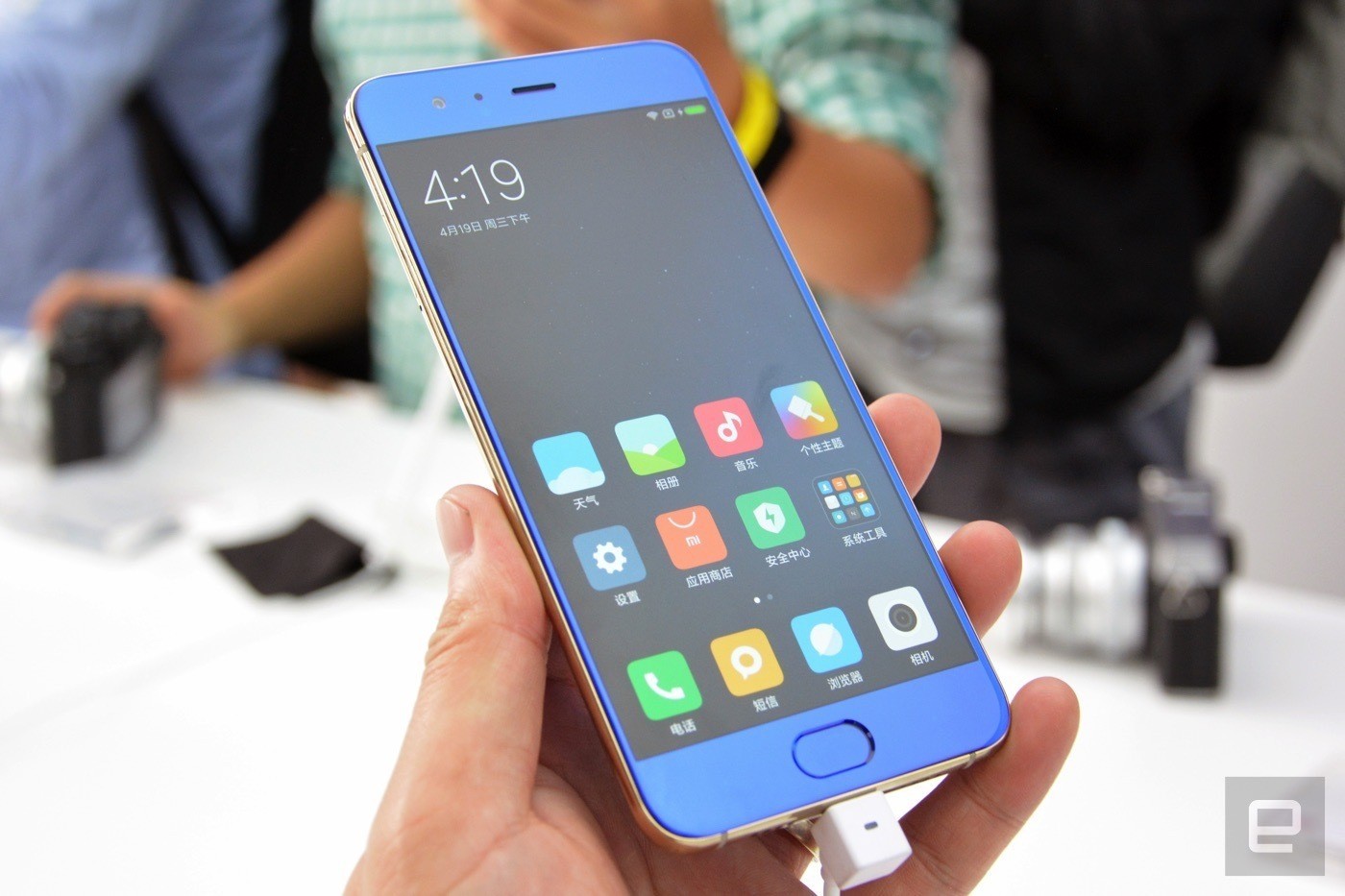 Ảnh cận cảnh Xiaomi Mi 6
