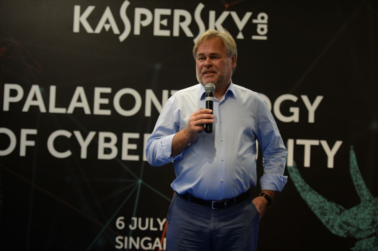 Kaspersky Lab tiết lộ cách săn đuổi hacker tại hội thảo Palaeontology of Cybersecurity 