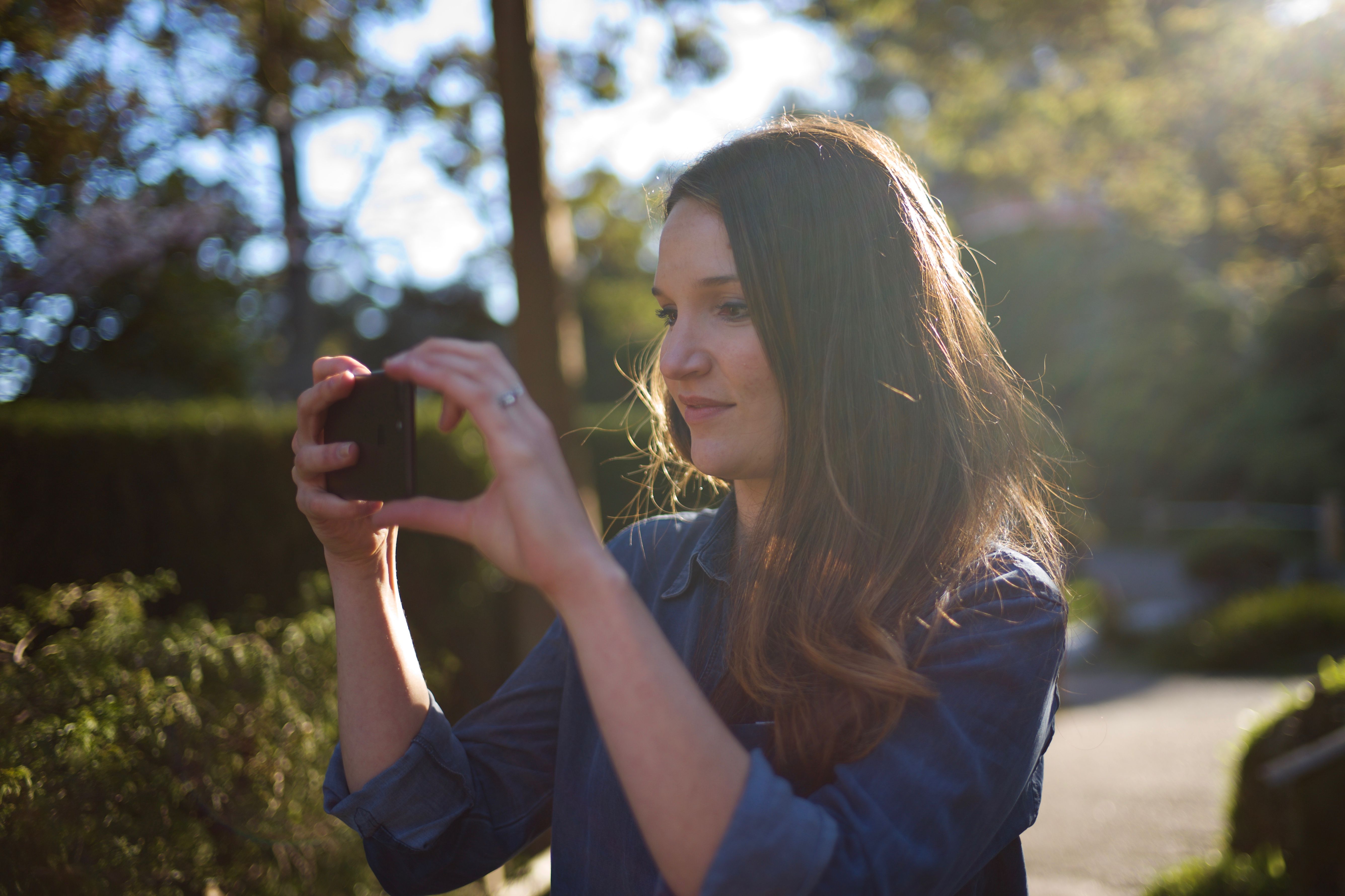Kinh nghiệm giúp quay video bằng iPhone và các smartphone đẹp hơn