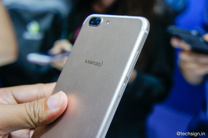 Thương hiệu Việt Asanzo lên kệ hai smartphone Asanzo Z5 và S5, giá từ 3 triệu Thương hiệu Việt Asanzo lên kệ hai smartphone Asanzo Z5 và S5, giá từ 3 triệu