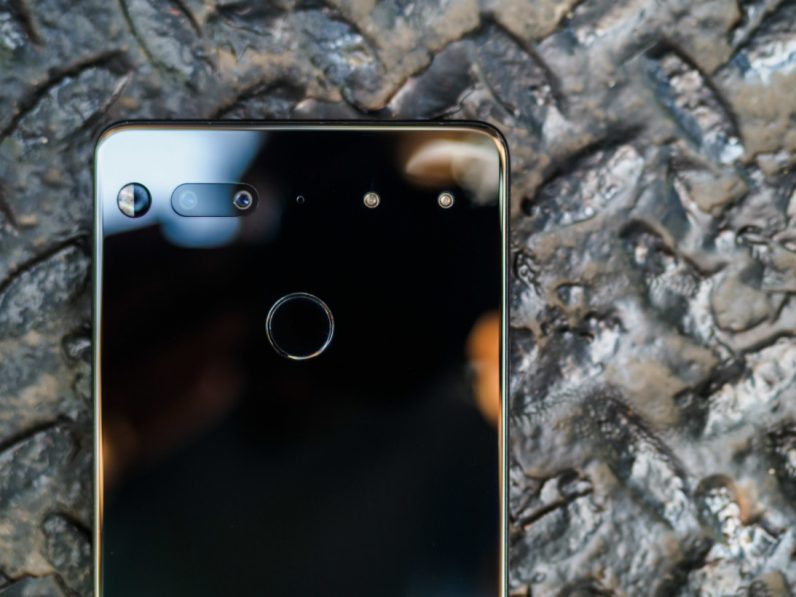 Máy ảnh trên smartphone: Khẩu độ lớn nhưng cảm biến nhỏ thì để làm gì? Smartphone camera: Khẩu độ lớn, nhưng cảm biến nhỏ thì để làm gì?
