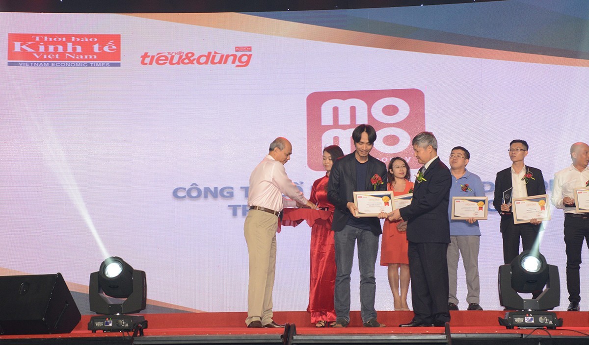 MoMo nhận 2 giải thưởng trong một tuần