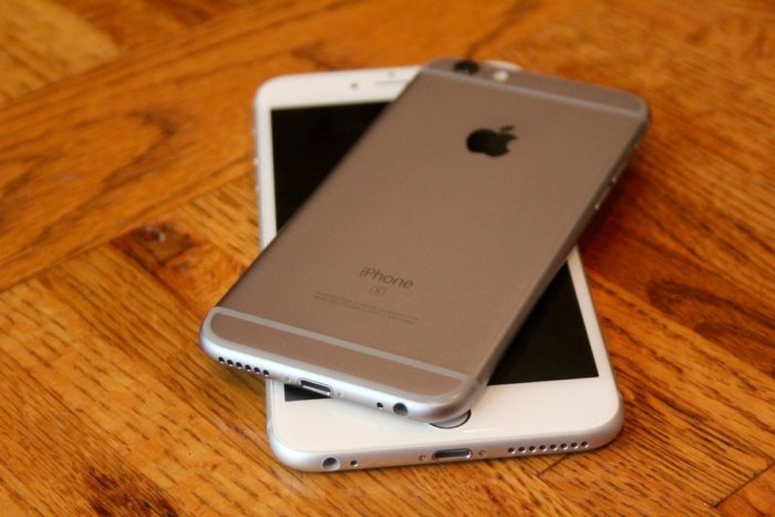 Vì sao việc làm tích cực nhất năm 2017 của Apple là thay pin iPhone giá 29 USD?
