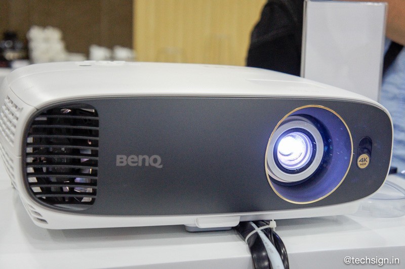 BenQ ra mắt W1700, máy chiếu 4K UHD HDR phục vụ trình chiếu phim tại nhà