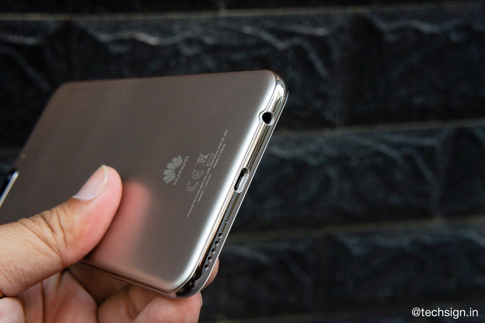 Trên tay Huawei Y7 Pro 2018: vỏ giả kim, màn hình đẹp, camera sau hơi lồi