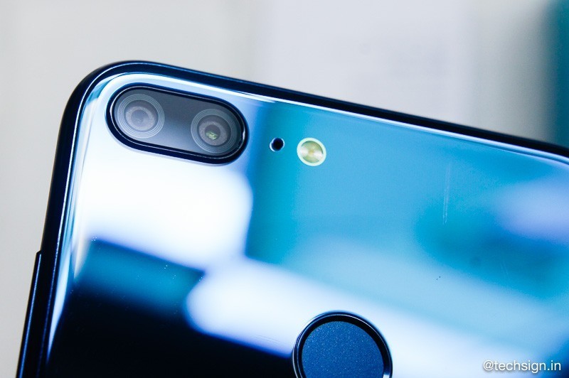 Ảnh mở hộp Honor 9 Lite