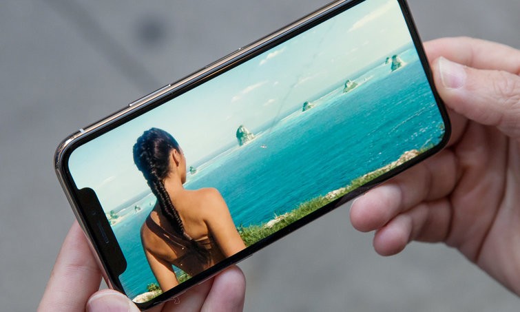 'Tai thỏ' trở hành xu hướng trên smartphone cao cấp