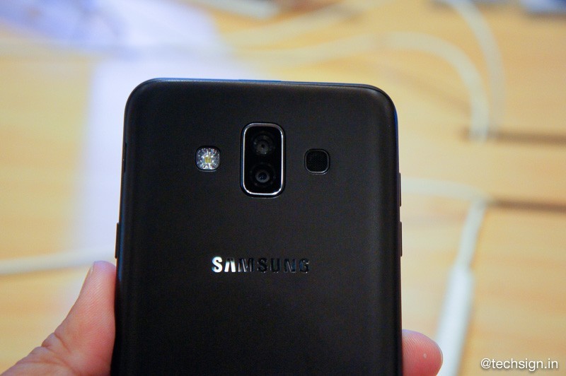 Samsung Galaxy J7 Duo ra mắt, bán độc quyền tại Lazada