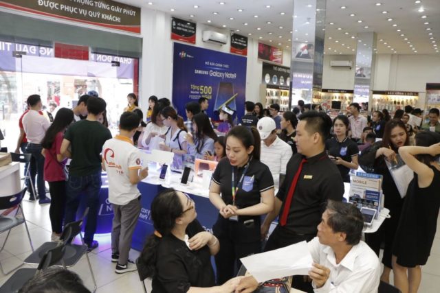 FPT Shop mở đặt cọc mua Galaxy Note9