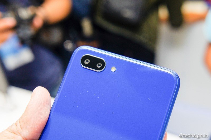 Realme ra mắt đến 3 smartphone là C1, Realme 2 và Realme 2 Pro