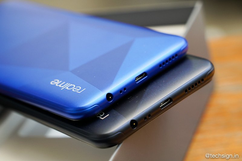 Trên tay Realme C2: vỏ nhựa chống bám vân tay, hai phiên bản cấu hình