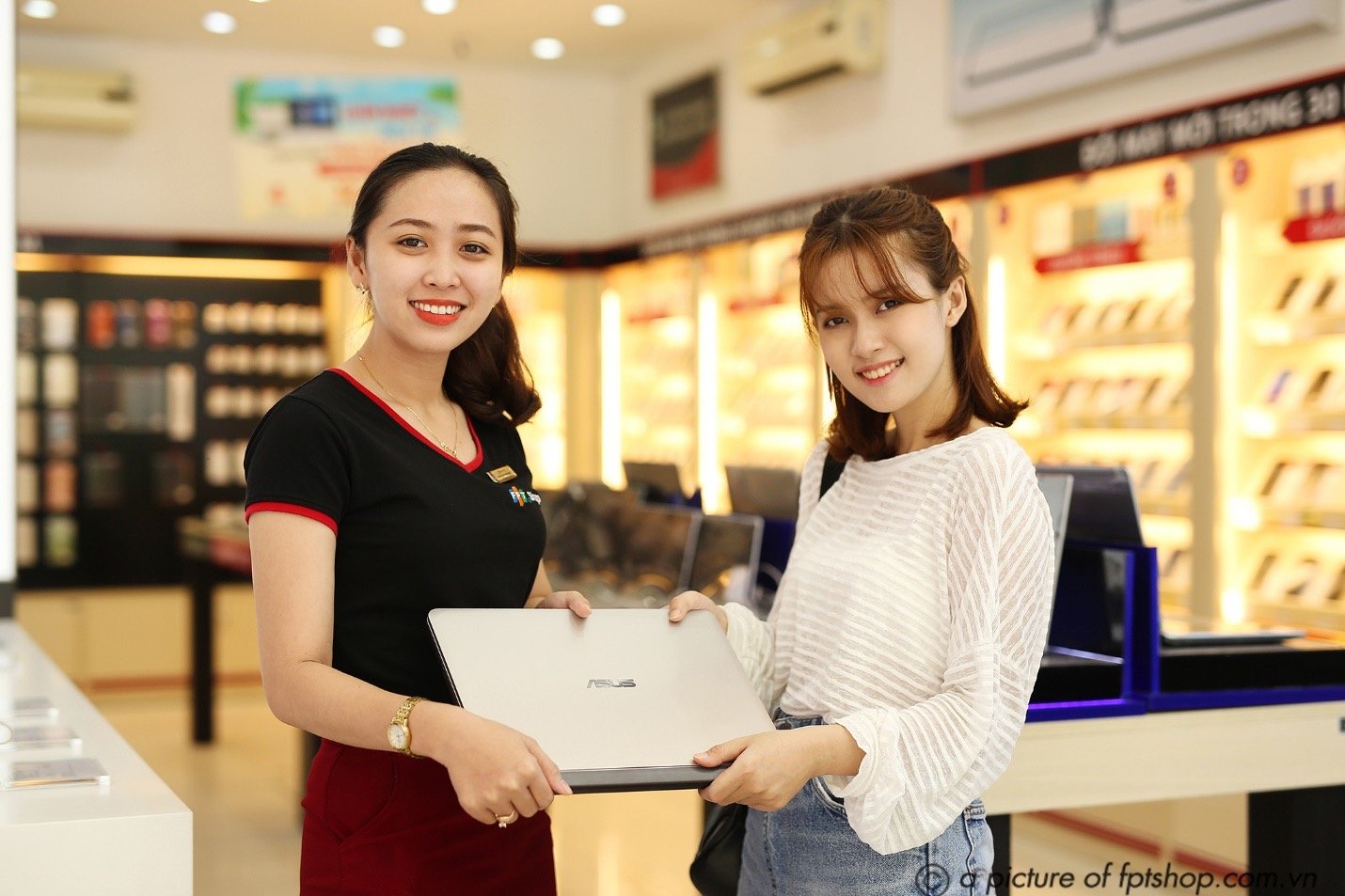 FPT Shop giảm 5 triệu cho tân sinh viên mua laptop FPT Shop giảm 5 triệu cho tân sinh viên mua laptop
