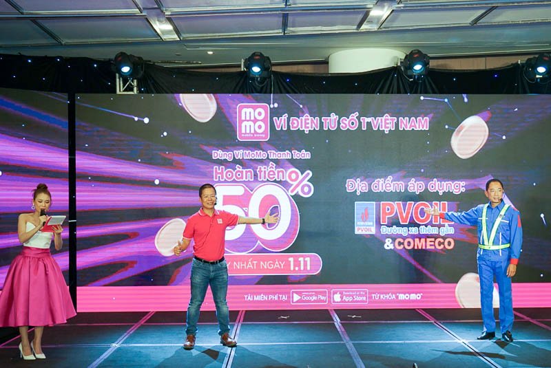 Ví MoMo hợp tác chiến lược PVOIL, triển khai thanh toán điện tử từ 1/11