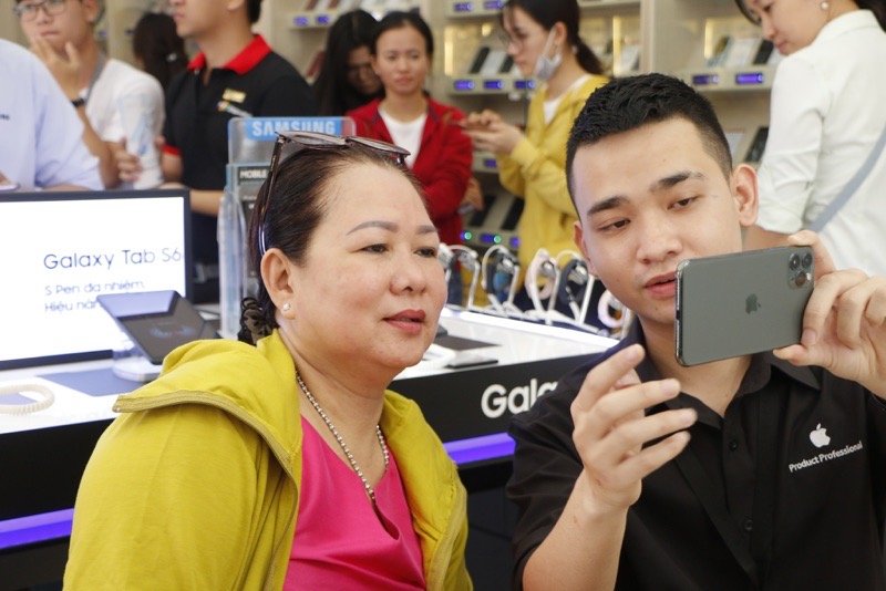 FPT Shop mở bán iPhone 11, có thu cũ đổi mới, trả trước 0 đồng FPT Shop mở bán iPhone 11, có thu cũ đổi mới, trả trước 0 đồng