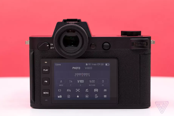 Máy ảnh Leica SL2: màn hình cảm ứng, độ phân giải cao, giá 6.000 USD