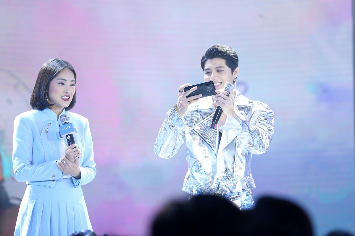 Ra mắt vivo S1 Pro trong buổi tiệc âm nhạc “Khai Phá Chất Riêng”