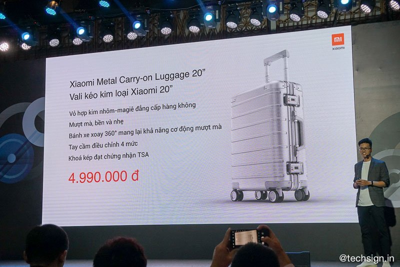 Xiaomi vừa giới thiệu Mi Note 10, máy lọc không khí và vali du lịch