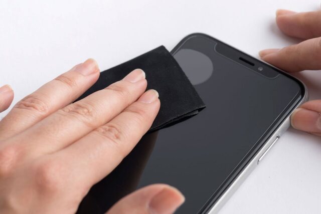Nên chọn miếng dán màn hình nào để phù hợp với smartphone? Nên chọn miếng dán màn hình nào để phù hợp với smartphone?