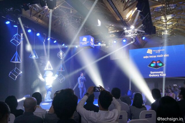 Samsung Galaxy Fold thắng giải điện thoại xuất sắc Tech Awards 2019 Samsung Galaxy Fold thắng giải điện thoại xuất sắc Tech Awards 2019