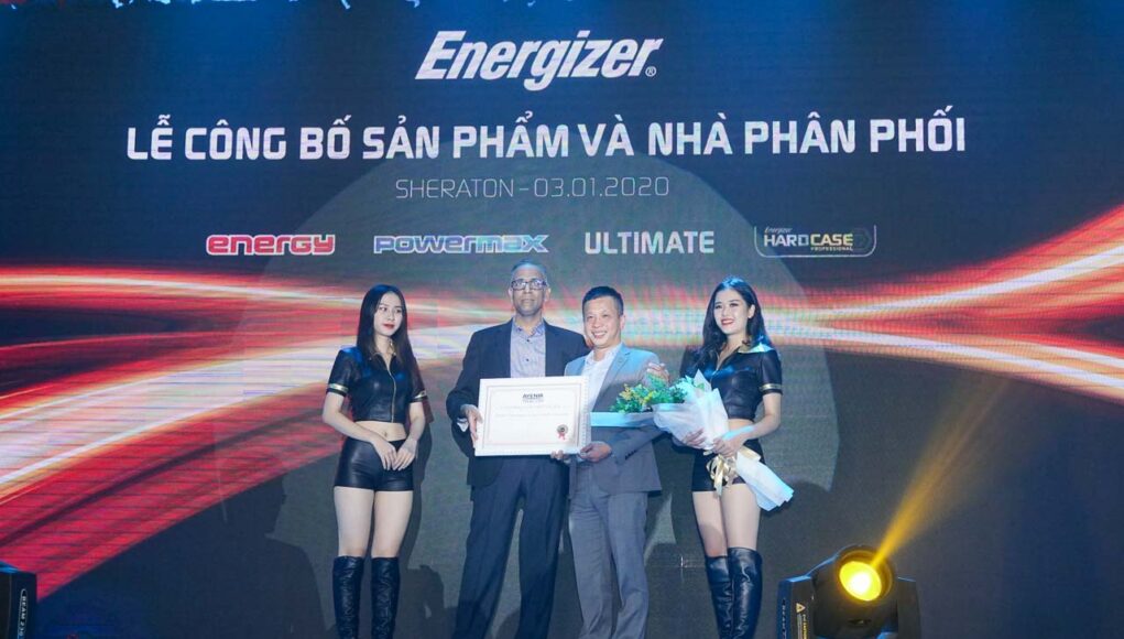 Smartcom phân phối độc quyền điện thoại Energizer tại Việt Nam