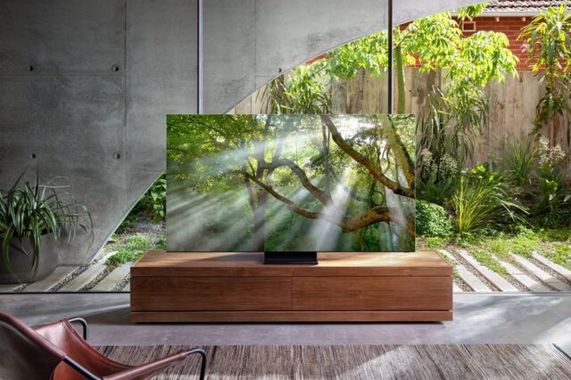 Samsung ra mắt TV 8K tràn viền Q950 mới tại Triển lãm CES 2020