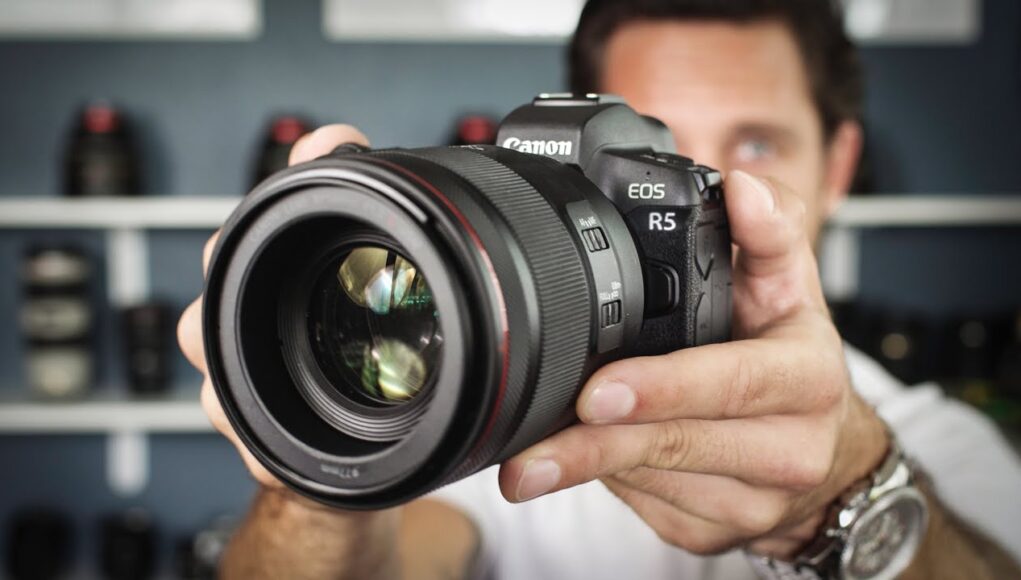 Canon thông báo phát triển máy ảnh mirrorless full-frame EOS R5 và ống kính RF mới