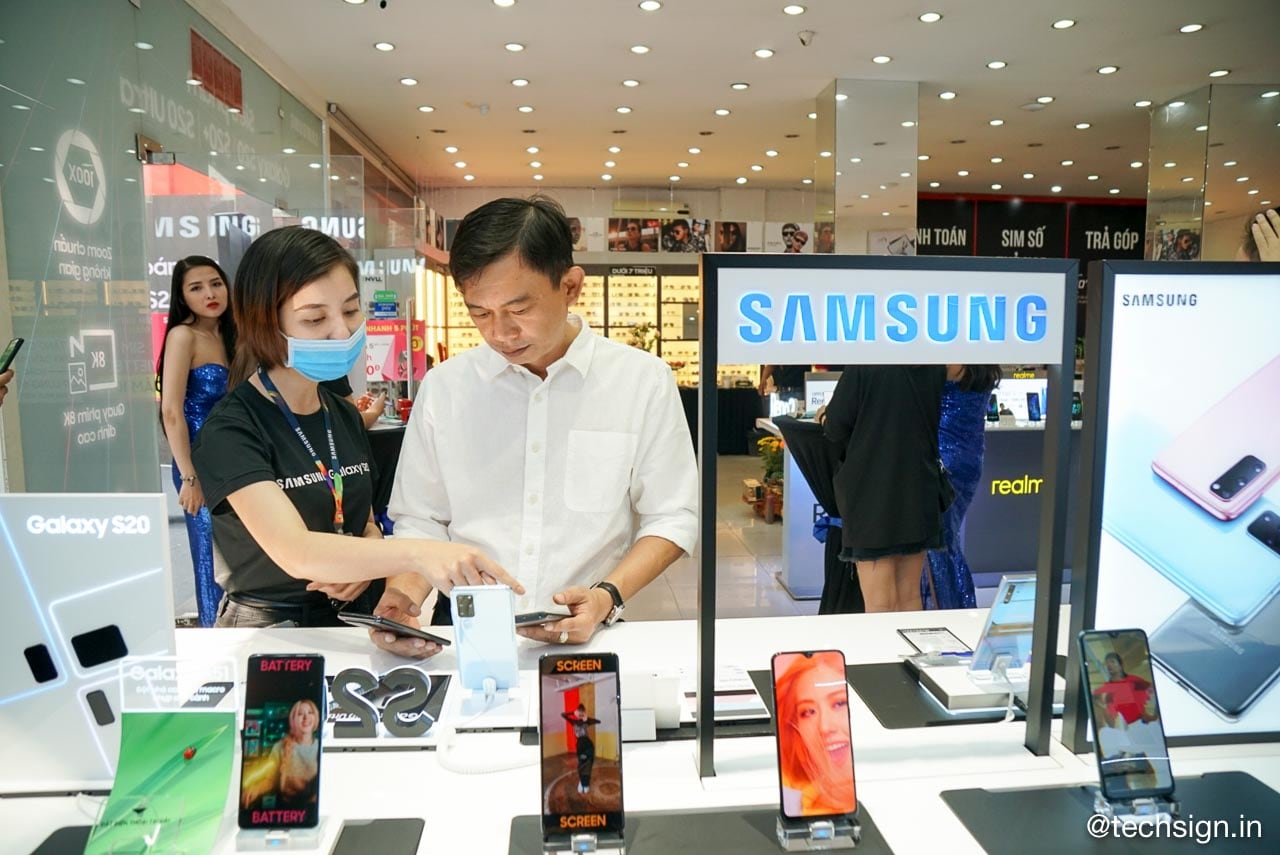 Sáng nay, FPT Shop giao bộ ba smartphone Samsung Galaxy S20 Sáng nay, FPT Shop giao bộ ba smartphone Samsung Galaxy S20