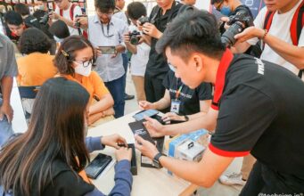 Sáng nay, FPT Shop giao bộ ba smartphone Samsung Galaxy S20 Sáng nay, FPT Shop giao bộ ba smartphone Samsung Galaxy S20