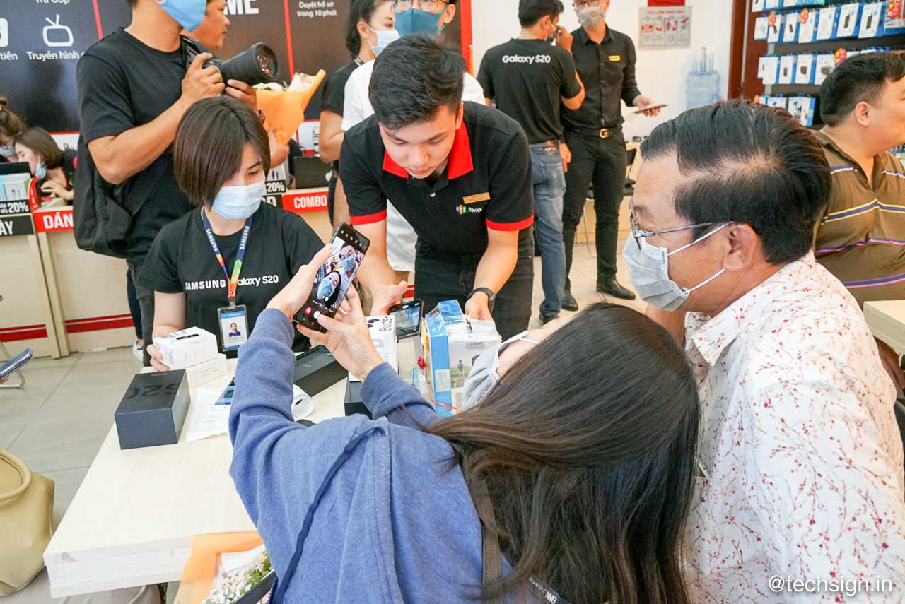 Sáng nay, FPT Shop giao bộ ba smartphone Samsung Galaxy S20 Sáng nay, FPT Shop giao bộ ba smartphone Samsung Galaxy S20