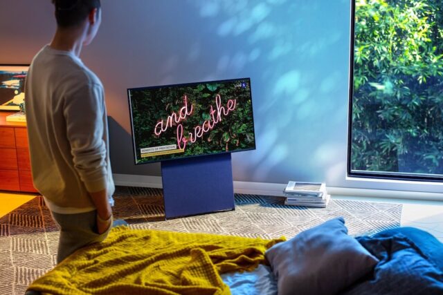 Samsung chính thức ra mắt ba dòng TV The Frame, The Serif và The Sero Samsung chính thức ra mắt ba dòng TV The Frame, The Serif và The Sero