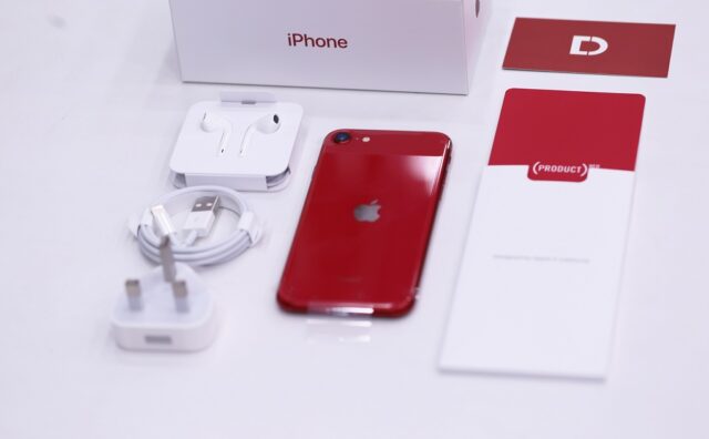 iPhone SE 2020 đã có mặt tại Di Động Việt, giá khởi điểm 12,7 triệu iPhone SE 2020 đã có mặt tại Di Động Việt, giá khởi điểm 12,7 triệu