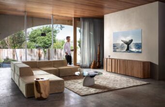 Ra mắt TV Samsung QLED 8K vô cực đầu tiên tại Việt Nam, giá từ 100 triệu đồng